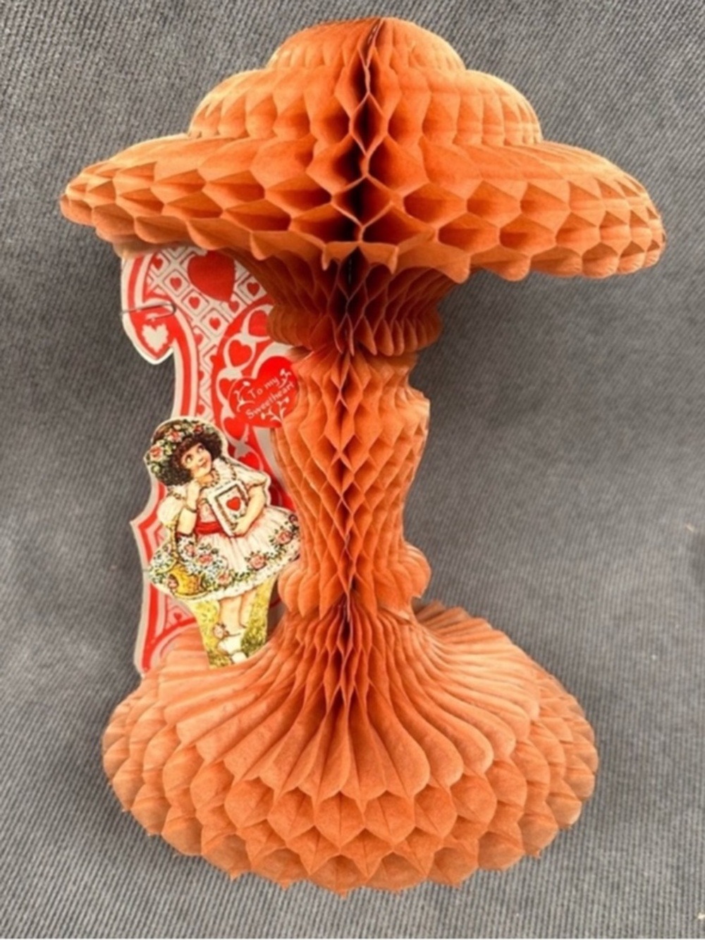 Antique honeycomb die cut valentine card centerpiece 1930s beistle vintage